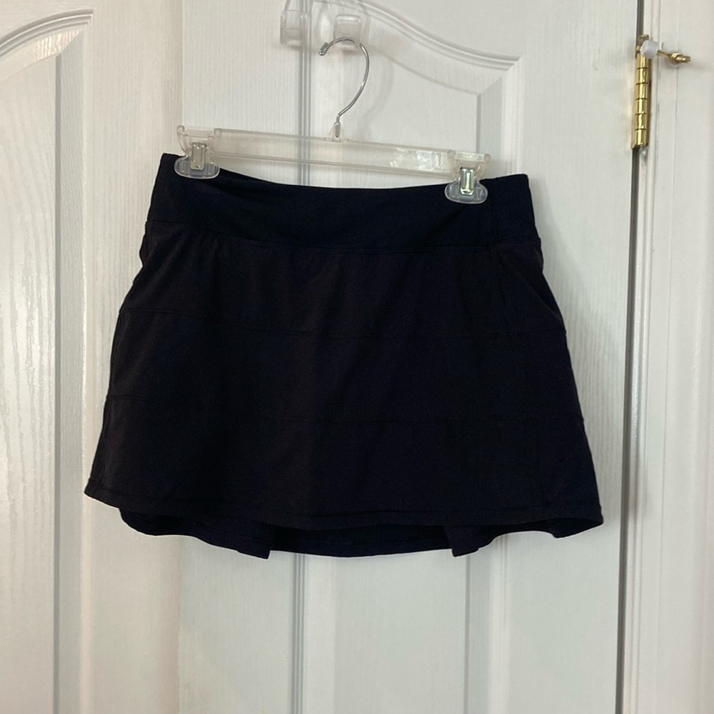 Lululemon Pace Rival Mid Rise Skirt. Black Size 6